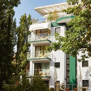 Bernstein Kastania Hotell